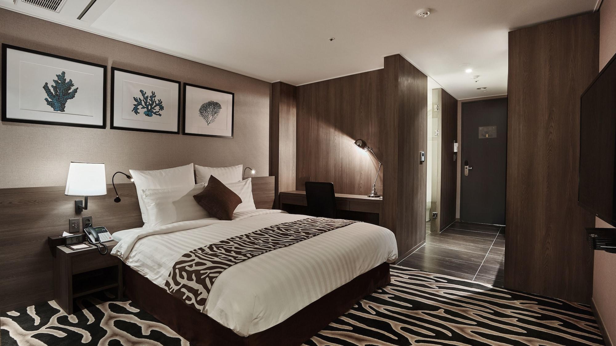 Kent Hotel Gwangalli by Kensington Busan Bagian luar foto