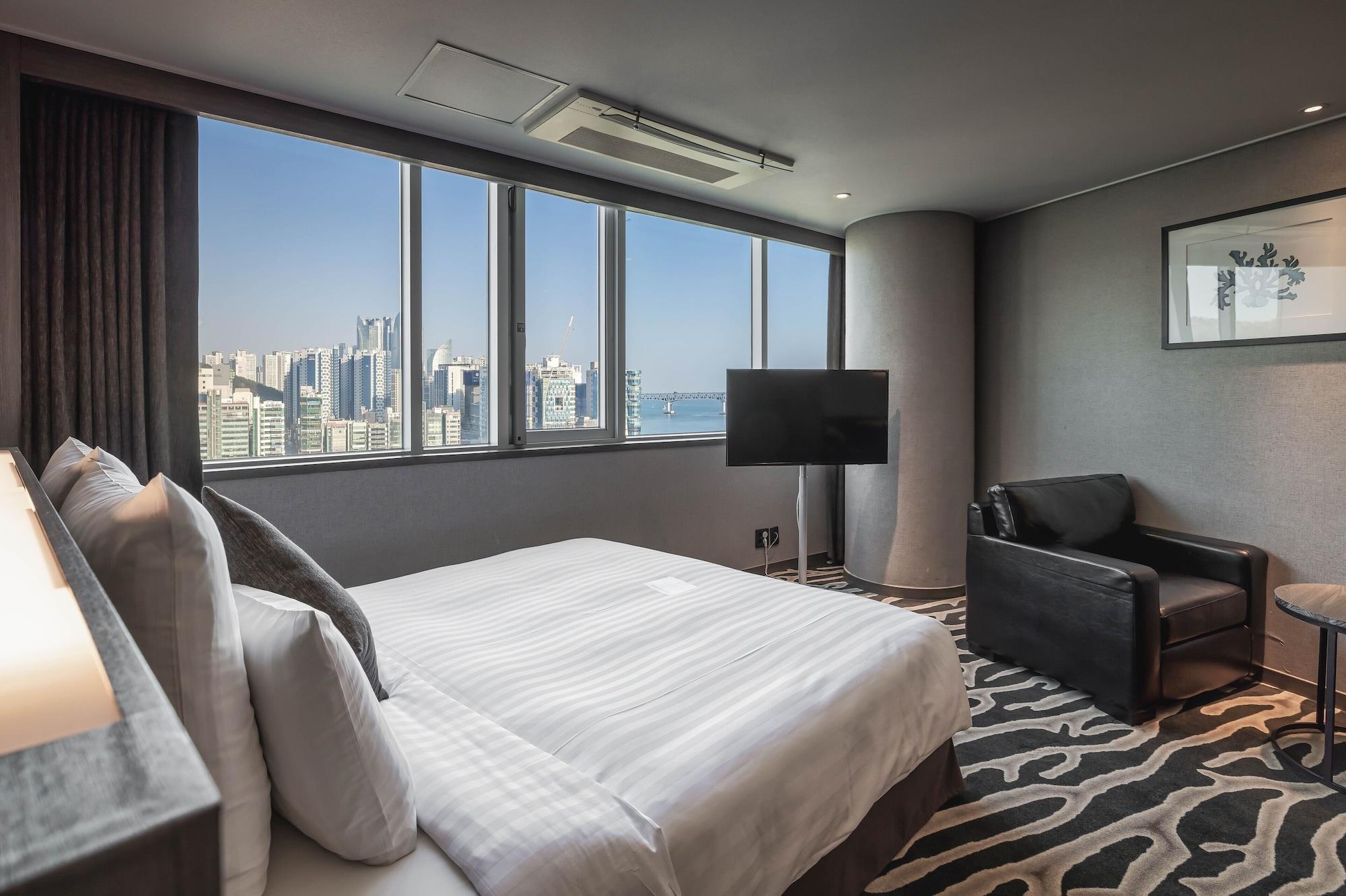 Kent Hotel Gwangalli by Kensington Busan Bagian luar foto