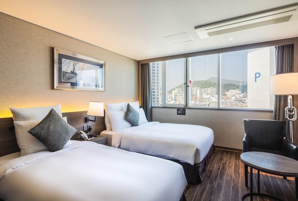 Kent Hotel Gwangalli by Kensington Busan Bagian luar foto