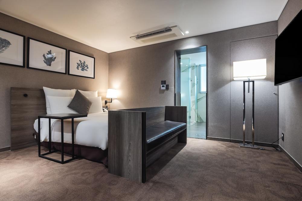 Kent Hotel Gwangalli by Kensington Busan Bagian luar foto