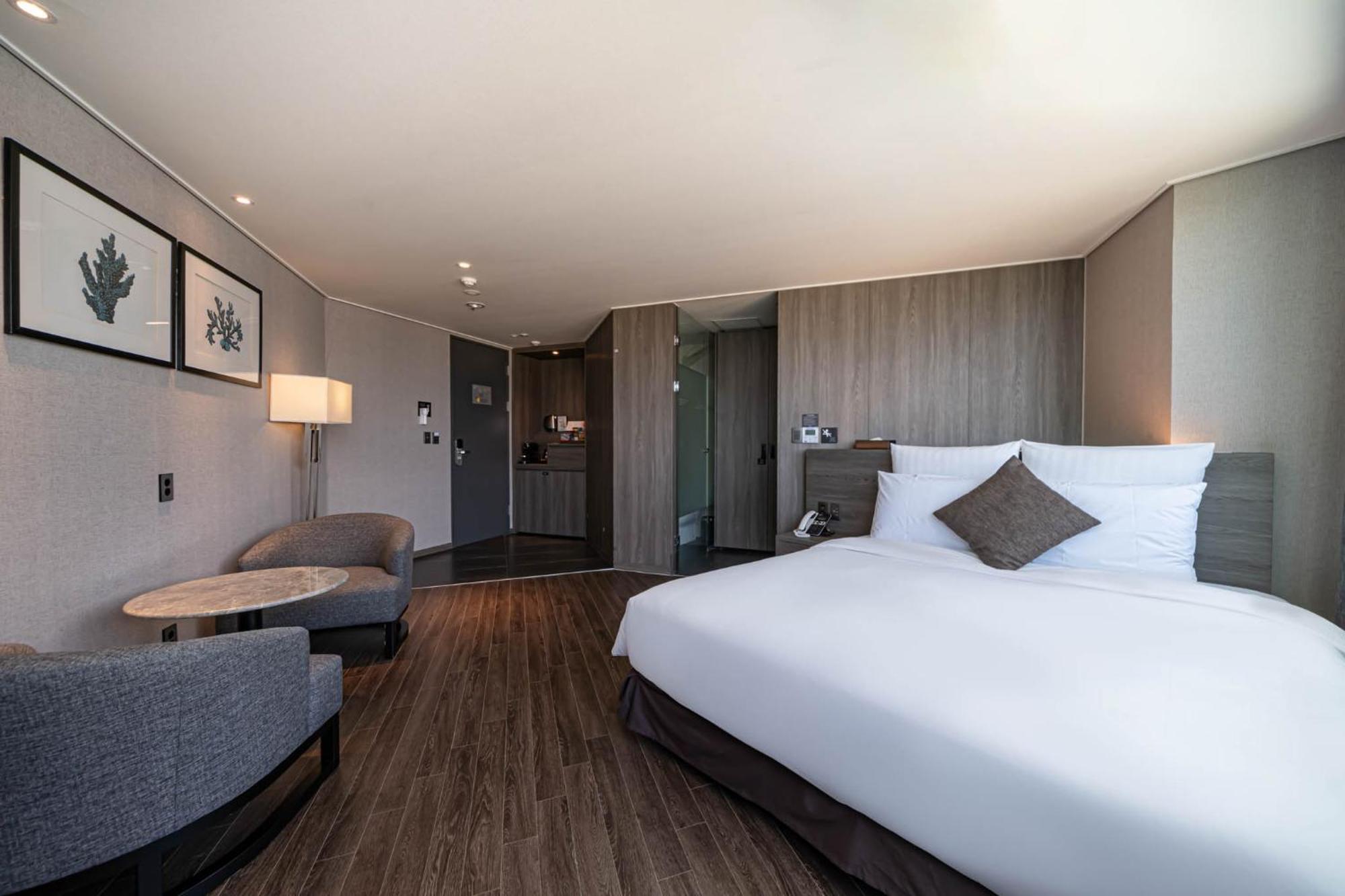 Kent Hotel Gwangalli by Kensington Busan Bagian luar foto