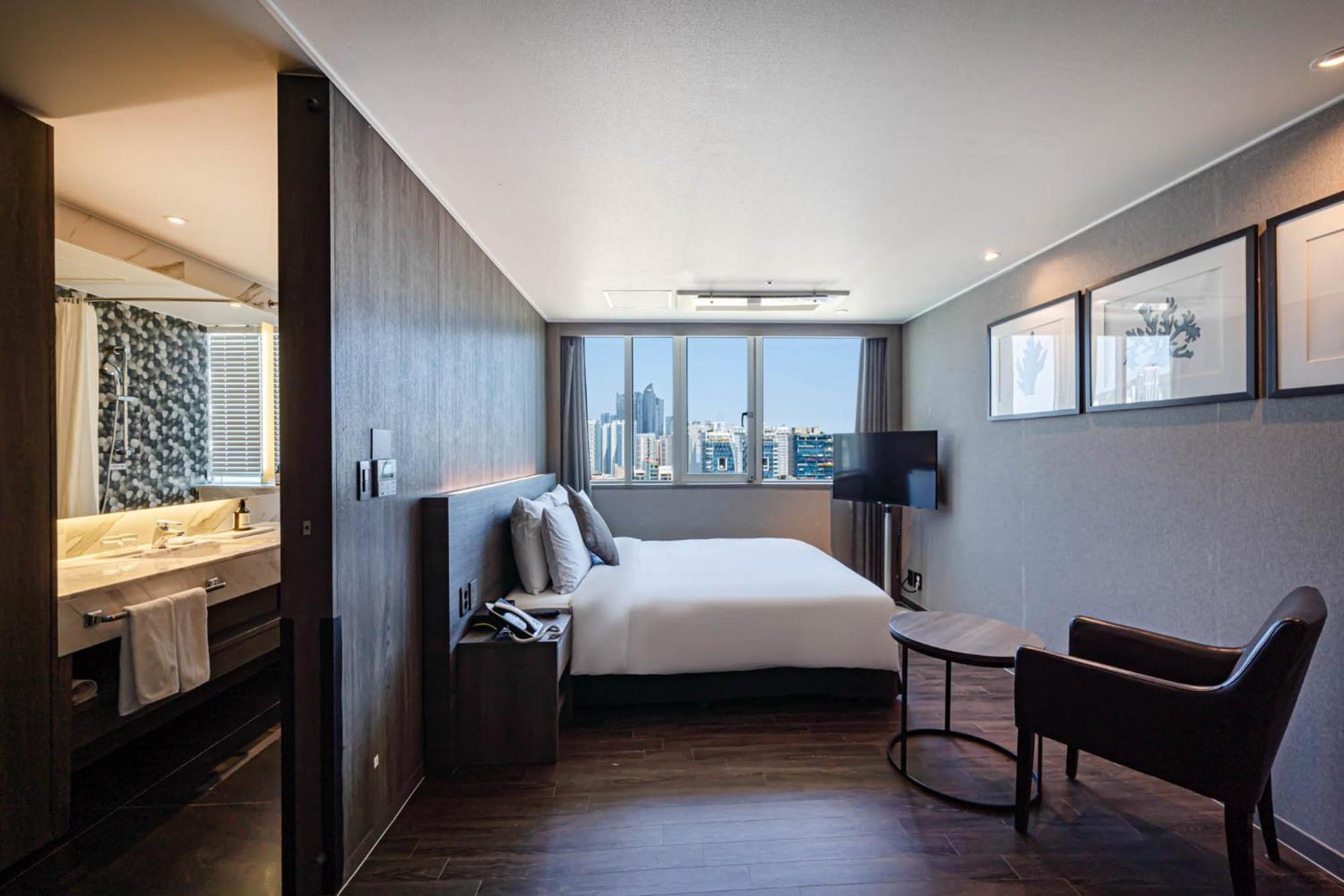 Kent Hotel Gwangalli by Kensington Busan Bagian luar foto